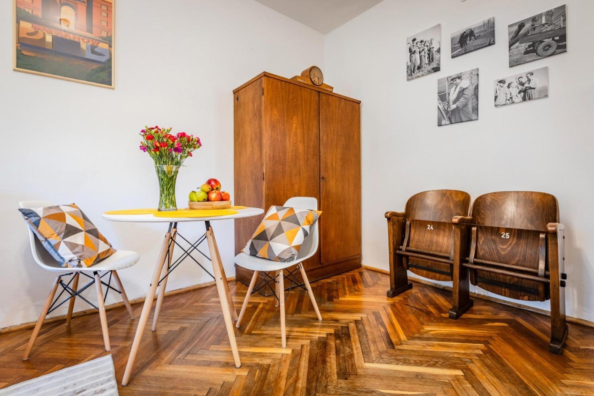 Na Muranowie - Mieszkanie Z Historia I In Muranow - A Flat With Warsaw History Exterior foto